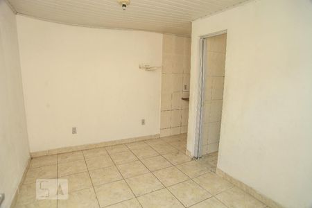 Quarto de kitnet/studio para alugar com 1 quarto, 12m² em Taquara, Rio de Janeiro