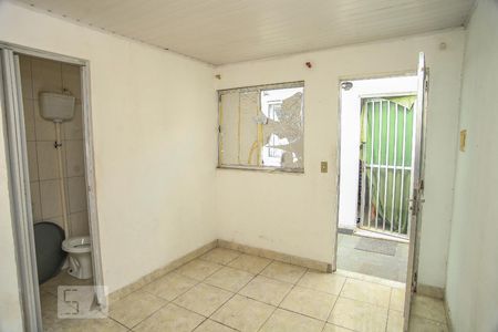 Quarto de kitnet/studio para alugar com 1 quarto, 12m² em Taquara, Rio de Janeiro