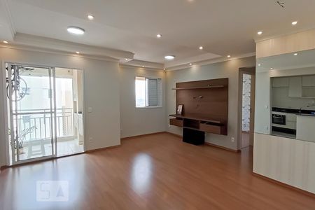 Sala de apartamento à venda com 2 quartos, 73m² em Jardim Tupanci, Barueri