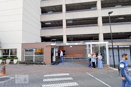 Apartamento para alugar com 73m², 2 quartos e 1 vagaFachada do condomínio