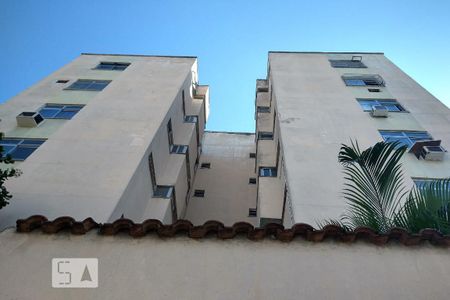 Apartamento à venda com 50m², 2 quartos e sem vaga Apartamento à venda com 50m², 2 quartos e sem vagaFachada