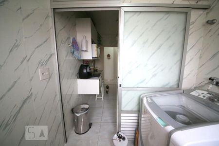 Apartamento à venda com 64m², 2 quartos e 1 vagaÁrea de Serviço