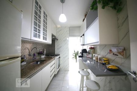 Apartamento à venda com 64m², 2 quartos e 1 vagaCozinha
