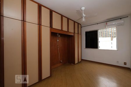 Quarto Suíte de apartamento para alugar com 2 quartos, 106m² em Grajau, Rio de Janeiro