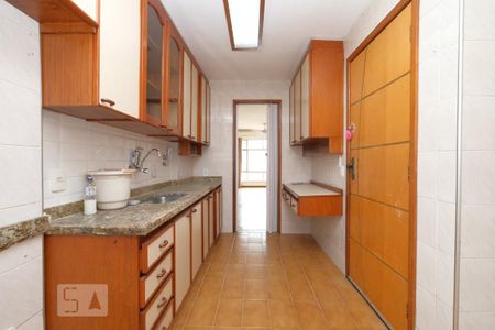 Apartamento para alugar com 106m², 2 quartos e 1 vagaCozinha