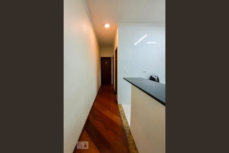 Apartamento à venda com 74m², 2 quartos e 1 vagaCorredor