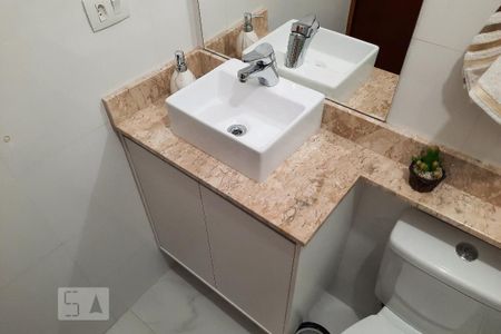 Apartamento à venda com 74m², 2 quartos e 1 vagaBanheiro da Suíte 2