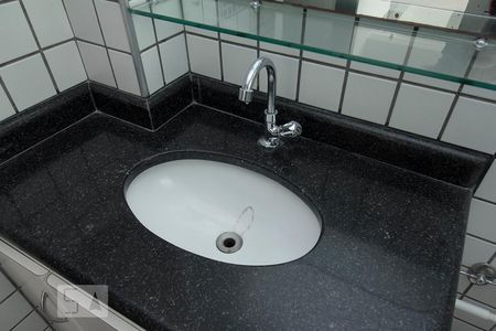 Apartamento à venda com 60m², 1 quarto e sem vagaDetalhe banheiro