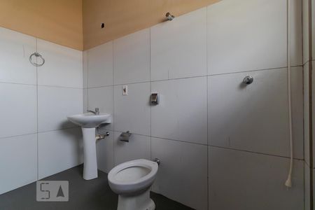 Casa à venda com 980m², 6 quartos e 8 vagas Casa à venda com 980m², 6 quartos e 8 vagasBanheiro 03