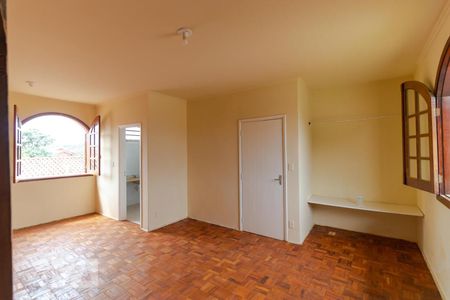 Casa à venda com 980m², 6 quartos e 8 vagas Casa à venda com 980m², 6 quartos e 8 vagasSuíte 01