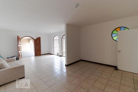 Casa à venda com 980m², 6 quartos e 8 vagas Casa à venda com 980m², 6 quartos e 8 vagasSalas 01 e 02