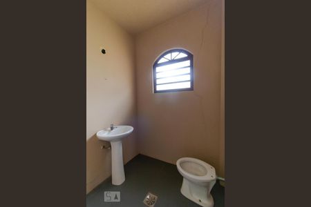 Casa à venda com 980m², 6 quartos e 8 vagas Casa à venda com 980m², 6 quartos e 8 vagasBanheiro 04