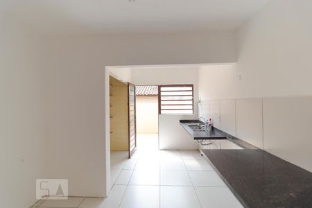 Casa à venda com 980m², 6 quartos e 8 vagas Casa à venda com 980m², 6 quartos e 8 vagasCozinha