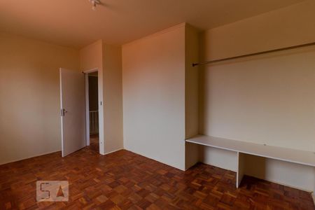 Casa à venda com 980m², 6 quartos e 8 vagas Casa à venda com 980m², 6 quartos e 8 vagasQuarto 02