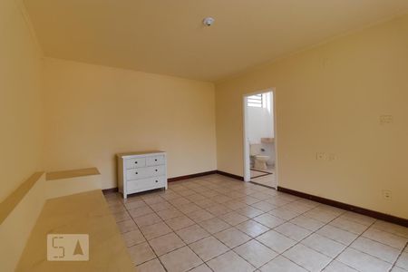 Casa à venda com 980m², 6 quartos e 8 vagas Casa à venda com 980m², 6 quartos e 8 vagasSala de TV