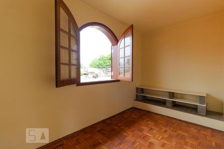 Casa à venda com 980m², 6 quartos e 8 vagas Casa à venda com 980m², 6 quartos e 8 vagasQuarto 01