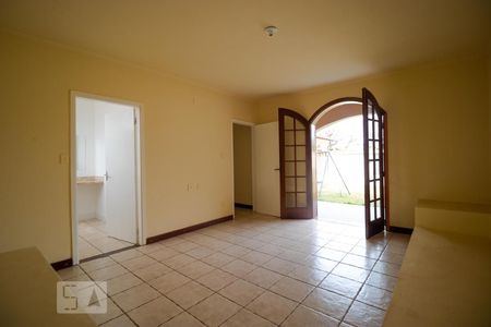 Casa à venda com 980m², 6 quartos e 8 vagas Casa à venda com 980m², 6 quartos e 8 vagasSala de TV
