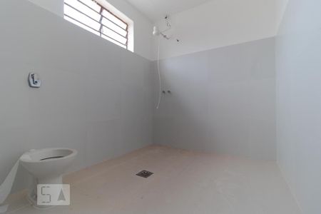 Casa à venda com 980m², 6 quartos e 8 vagas Casa à venda com 980m², 6 quartos e 8 vagasBanheiro da Suíte 01