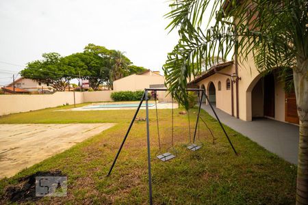 Casa à venda com 980m², 6 quartos e 8 vagas Casa à venda com 980m², 6 quartos e 8 vagasQuintal