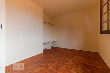 Casa à venda com 980m², 6 quartos e 8 vagas Casa à venda com 980m², 6 quartos e 8 vagasQuarto 02