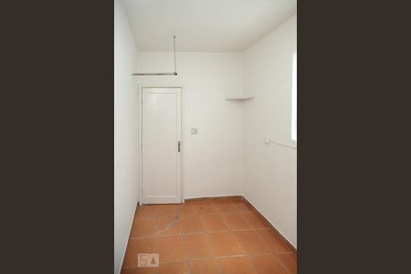 Casa à venda com 160m², 2 quartos e 4 vagas Casa à venda com 160m², 2 quartos e 4 vagasQuarto de serviço