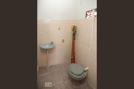 Casa à venda com 160m², 2 quartos e 4 vagas Casa à venda com 160m², 2 quartos e 4 vagasBanheiro terraço