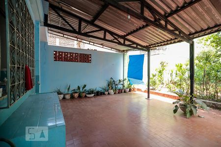 Casa à venda com 160m², 2 quartos e 4 vagas Casa à venda com 160m², 2 quartos e 4 vagasÁrea de Serviço