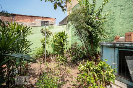 Casa à venda com 160m², 2 quartos e 4 vagas Casa à venda com 160m², 2 quartos e 4 vagasQuintal fundos