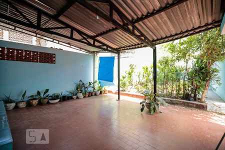 Casa à venda com 160m², 2 quartos e 4 vagas Casa à venda com 160m², 2 quartos e 4 vagasÁrea de Serviço