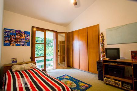 Casa à venda com 320m², 4 quartos e 6 vagasQuarto 2 - Suíte