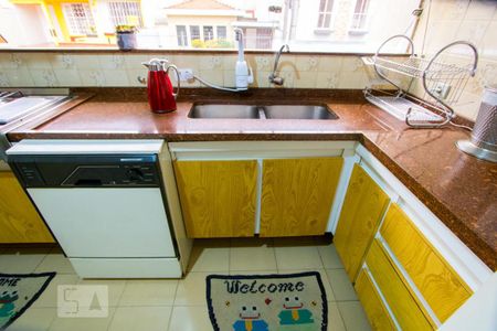 Casa à venda com 320m², 4 quartos e 6 vagasCozinha