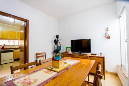 Casa à venda com 320m², 4 quartos e 6 vagasCopa