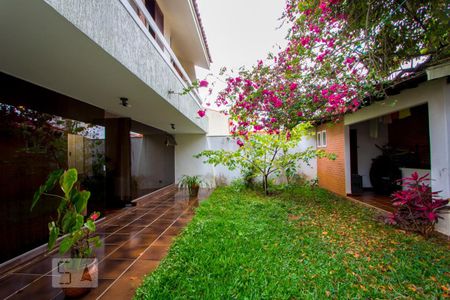 Casa à venda com 320m², 4 quartos e 6 vagasQuintal