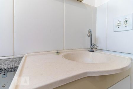 Apartamento para alugar com 45m², 2 quartos e 1 vagaBanheiro - Pia