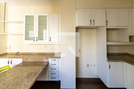 Apartamento à venda com 144m², 4 quartos e 2 vagasCozinha - Armários