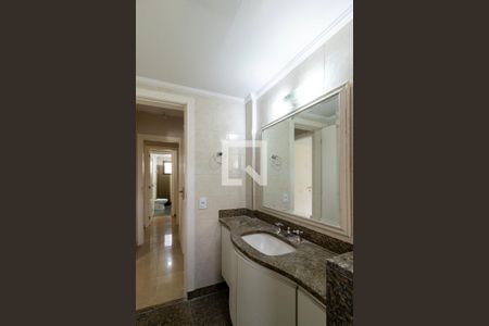 Apartamento à venda com 144m², 4 quartos e 2 vagasBanheiro