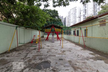 Apartamento à venda com 55m², 2 quartos e 1 vagaÁrea Comum - Playground