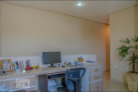 Casa à venda com 300m², 2 quartos e 3 vagasEscritório