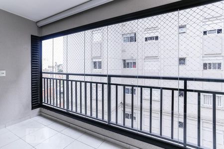 Varanda Sala de apartamento à venda com 2 quartos, 66m² em Vila Pompéia, São Paulo