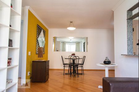 Sala de apartamento à venda com 2 quartos, 61m² em Jardim Santa Emília, São Paulo