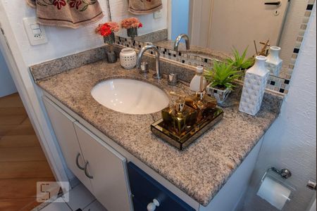 Pia de apartamento à venda com 2 quartos, 61m² em Jardim Santa Emília, São Paulo