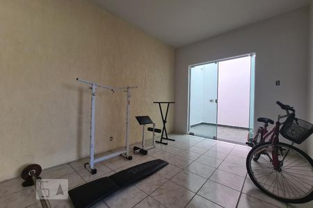 Sala de Estar de casa para alugar com 4 quartos, 297m² em Vila Barão, Sorocaba