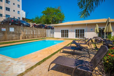 Apartamento à venda com 45m², 2 quartos e 1 vaga Apartamento à venda com 45m², 2 quartos e 1 vagaÁrea comum - Piscina