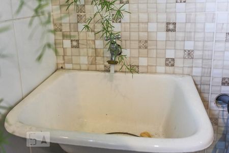 Casa à venda com 150m², 5 quartos e 3 vagasArea de Serviço Edicula