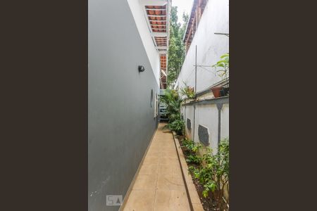 Casa à venda com 150m², 5 quartos e 3 vagasCorredor