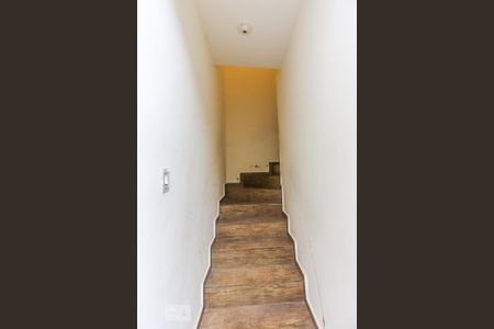 Casa à venda com 150m², 5 quartos e 3 vagasEscada