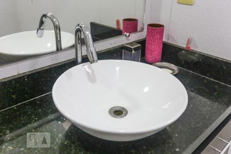 Casa à venda com 150m², 5 quartos e 3 vagasBanheiro