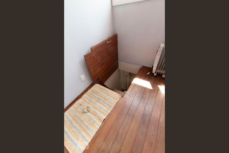 Casa à venda com 191m², 4 quartos e 2 vagas Casa à venda com 191m², 4 quartos e 2 vagasSótão