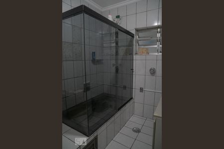 Casa à venda com 246m², 4 quartos e 2 vagasBanheiro