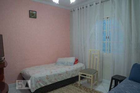 Casa à venda com 246m², 4 quartos e 2 vagasQuarto 4